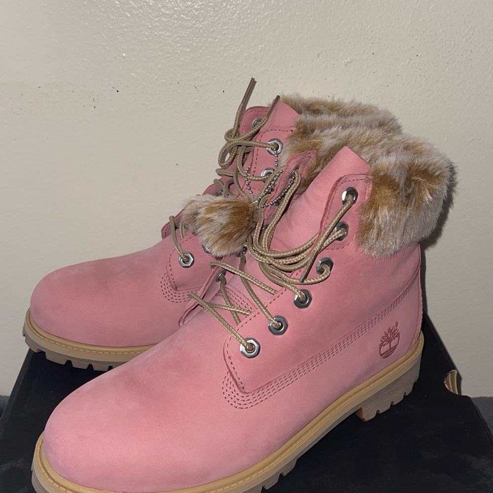 Womens Timberland 6" Premium Faux Fur A1TU6 Suede Pink Boots! Size 7